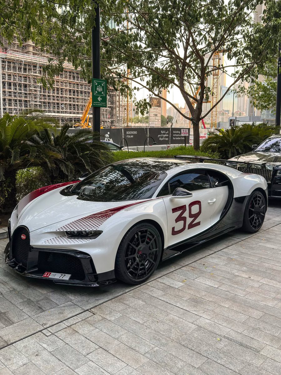 CarCultureCC's tweet photo. Bugatti Chiron Pur Sport Grand Prix 🇦🇪 https://t.co/B4IpibmMr1