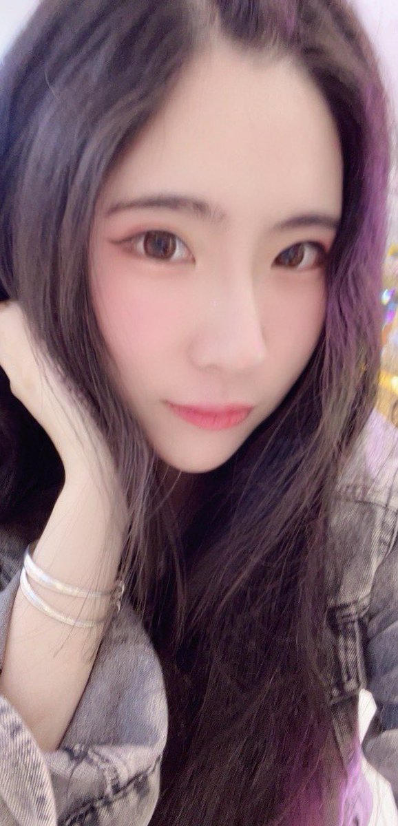 JSchaffernoth's tweet photo. 觉得我好看吗？ https://t.co/nLO8FoHWbc