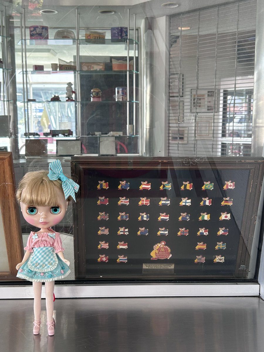 eringi3010's tweet photo. ダウニー市にあるマクドナルド🍔
無料ミュージアムあり https://t.co/fIXipTzfAO