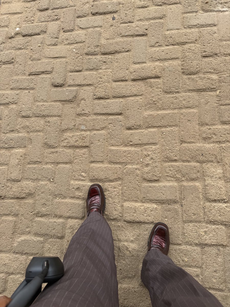 PeterRotimi8's tweet photo. Monday https://t.co/xgLQutEdNR