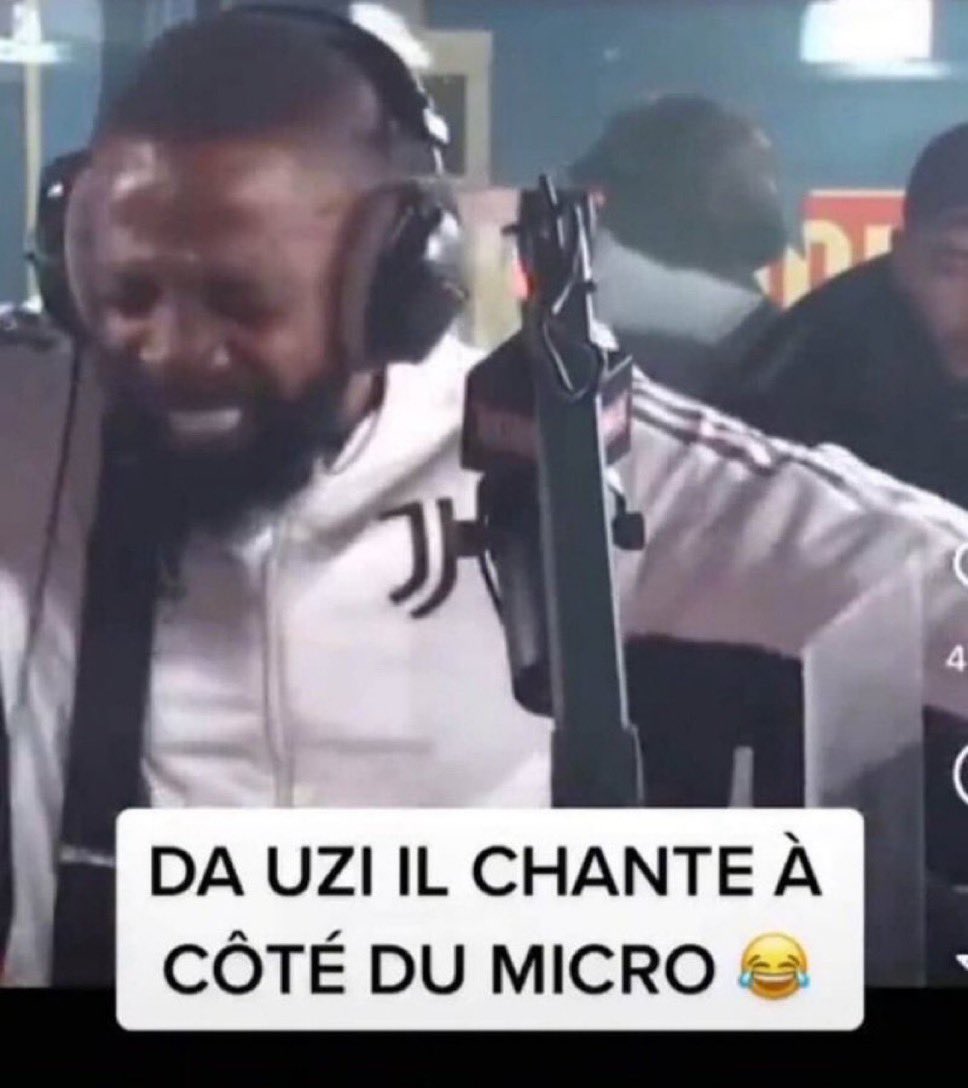 0tuo1k's tweet photo. 9h35 j’ai déjà envie de jouer à fifa et j’ai faim https://t.co/uDr6oJJYxn