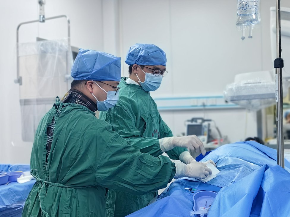 RogueEditieovf's tweet photo. When a sudden illness hits, good medical tech turns panic into hope—stay safe! https://t.co/NXMFC1sTjP