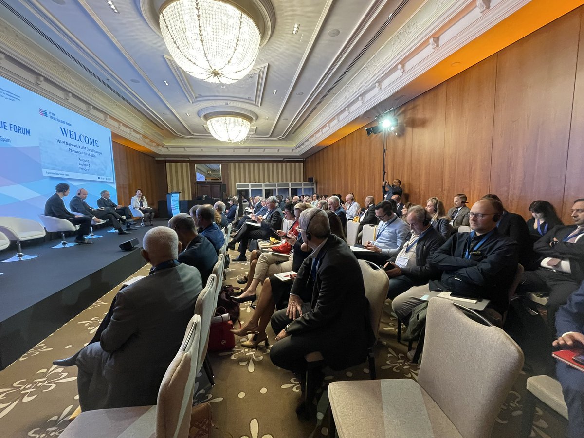 AlejandraORF's tweet photo. @CCOO #Espagne participons aujourd’hui et demain au 6e Forum du dialogue social de l’Union pour la Méditerranée @UfMSecretariat à Tolède, pour défendre un dialogue social fort et davantage de droits sociaux et du travail sur les deux rives de la Méditerranée. https://t.co/h0pgo8ccrI