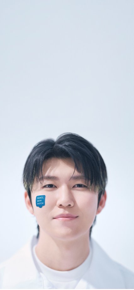 FANCL_Official's tweet photo. ＋―――――――――🎸⚡🍏
　　 HAPPY BIRTHDAY🎂
　 ギャップが素敵な若井さん
🫐💙🕺―――――――――＋

お誕生日おめでとうございます🎸⚡

若井さんのイケイケなギター姿も
周囲を盛り上げるお茶目な一面も大好きです！

肌もカラダも健やかな一年になりますように✨

💙FANCL 一同💙

#若井滉斗誕生祭
#HilotoBirthday
#MrsGREENAPPLE
#待ち受け推奨
#これで全員分そろいました