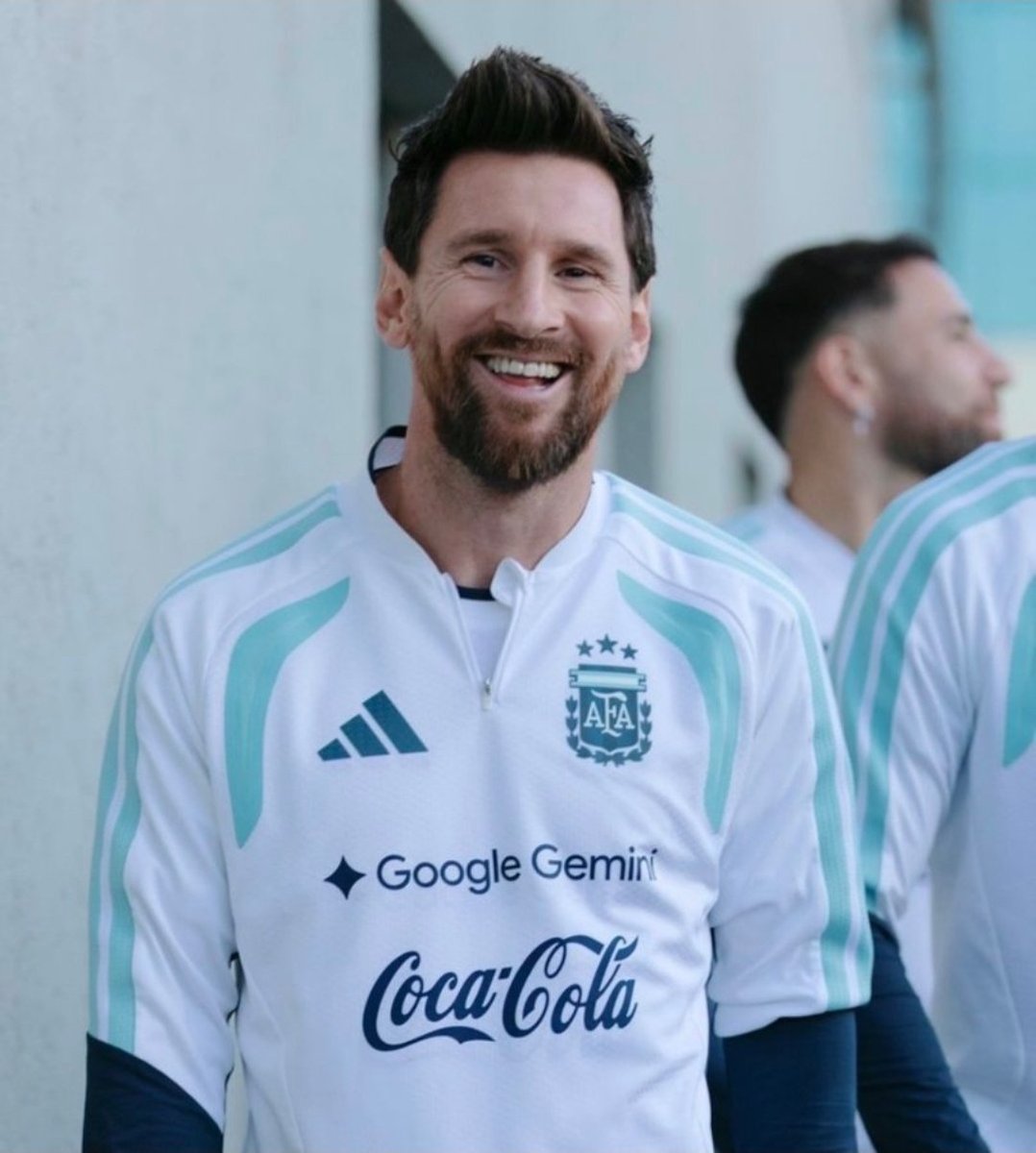iamsanatan7's tweet photo. It's time for his last game for Argentina. 🥹🇦🇷

#Messi #Argentina https://t.co/PgGDTazebO