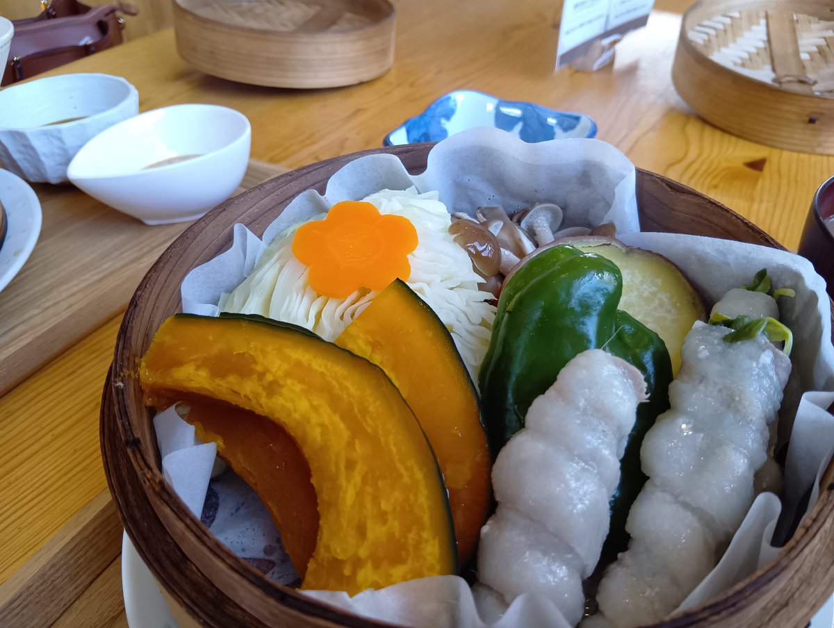 consatai4michi's tweet photo. からだ喜ぶ定食屋さんのちのちカフェcotoriさんでランチ。
からだに優しい美味しさでした。 https://t.co/dfiAJRKU1G
