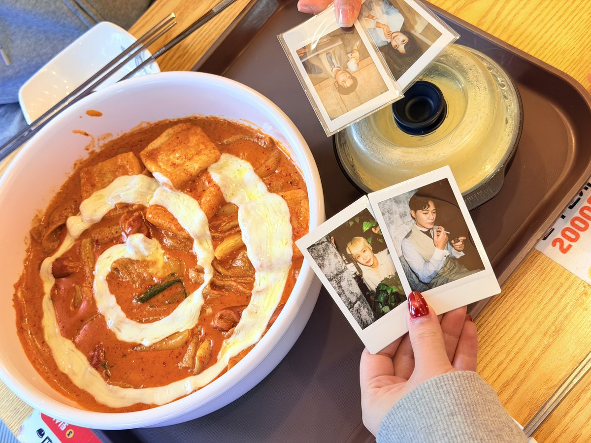 SixKJade's tweet photo. ^^~ https://t.co/nL20t4xsC5