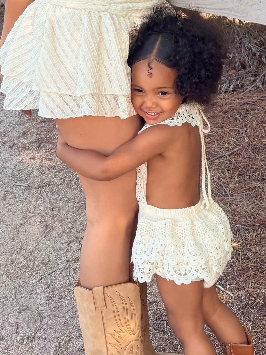 Eveboards's tweet photo. Oh to have a mini me https://t.co/P8wFKREAcg