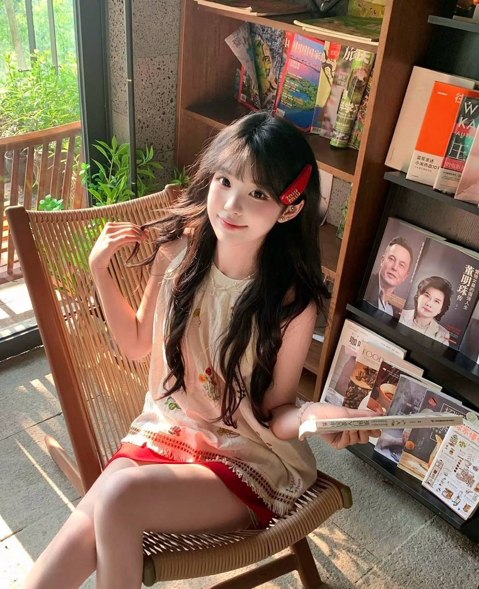 ortodov's tweet photo. 长沙 166/05/46kg/C
喜欢摄影呀，和闺蜜拍的这个拉手真不错呢
#长沙 #反差 #女大 #白虎 #足控 https://t.co/FnlfQfJMMx