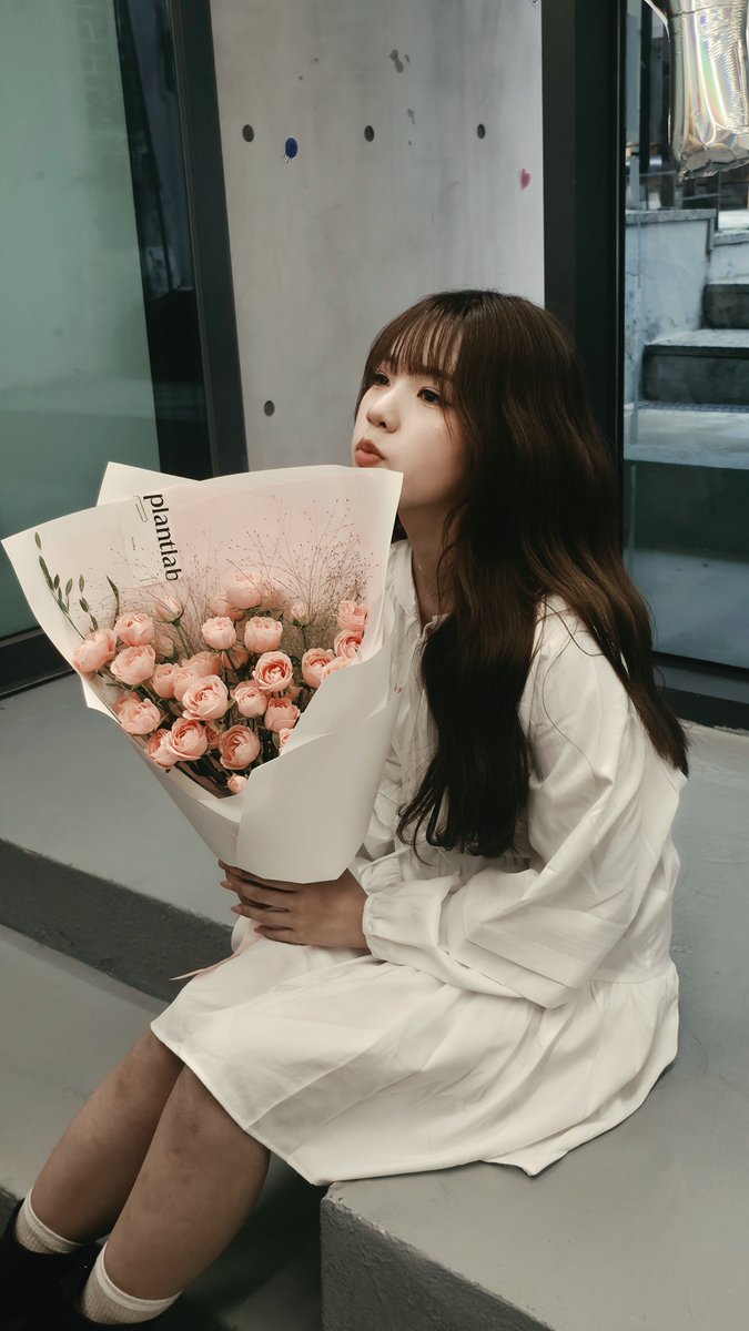 RoxasRenzo68436's tweet photo. Cute naman ng birthday girl na yan 😍

#YOONA #오윤아 https://t.co/FXMepUaiT4