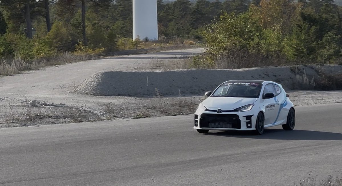 GotlandRing_RTC's tweet photo. Yet another wonderful Sunday @gotlandring_race_circuit 🏍🏎🔆🏁 Want to join us next weekend? GR entire team works hard 24/7, and seeing our customers &amp; friends happy makes it all worth it. Welcome! #gotlandring #racetrack #trackday #gotlandringracecircuit #gotland 💙 https://t.co/gU87Y11nop
