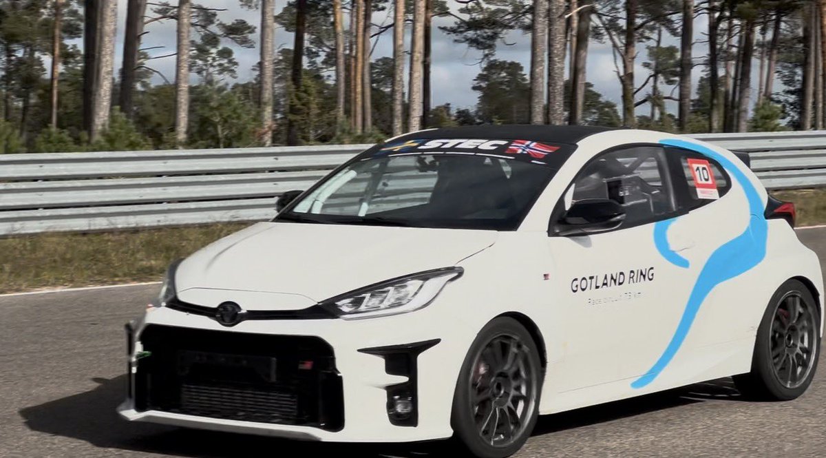 GotlandRing_RTC's tweet photo. Yet another wonderful Sunday @gotlandring_race_circuit 🏍🏎🔆🏁 Want to join us next weekend? GR entire team works hard 24/7, and seeing our customers &amp; friends happy makes it all worth it. Welcome! #gotlandring #racetrack #trackday #gotlandringracecircuit #gotland 💙 https://t.co/gU87Y11nop
