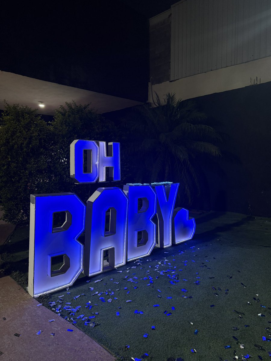 Melanieagurys's tweet photo. It’s a boooy💙
Mi Adrián Fernando, mi cuchurrumin, te amo con mi vida entera, eres mi todo mi cielo no mides mi amor hacia ti 😭💙. https://t.co/yicXb2dI6w