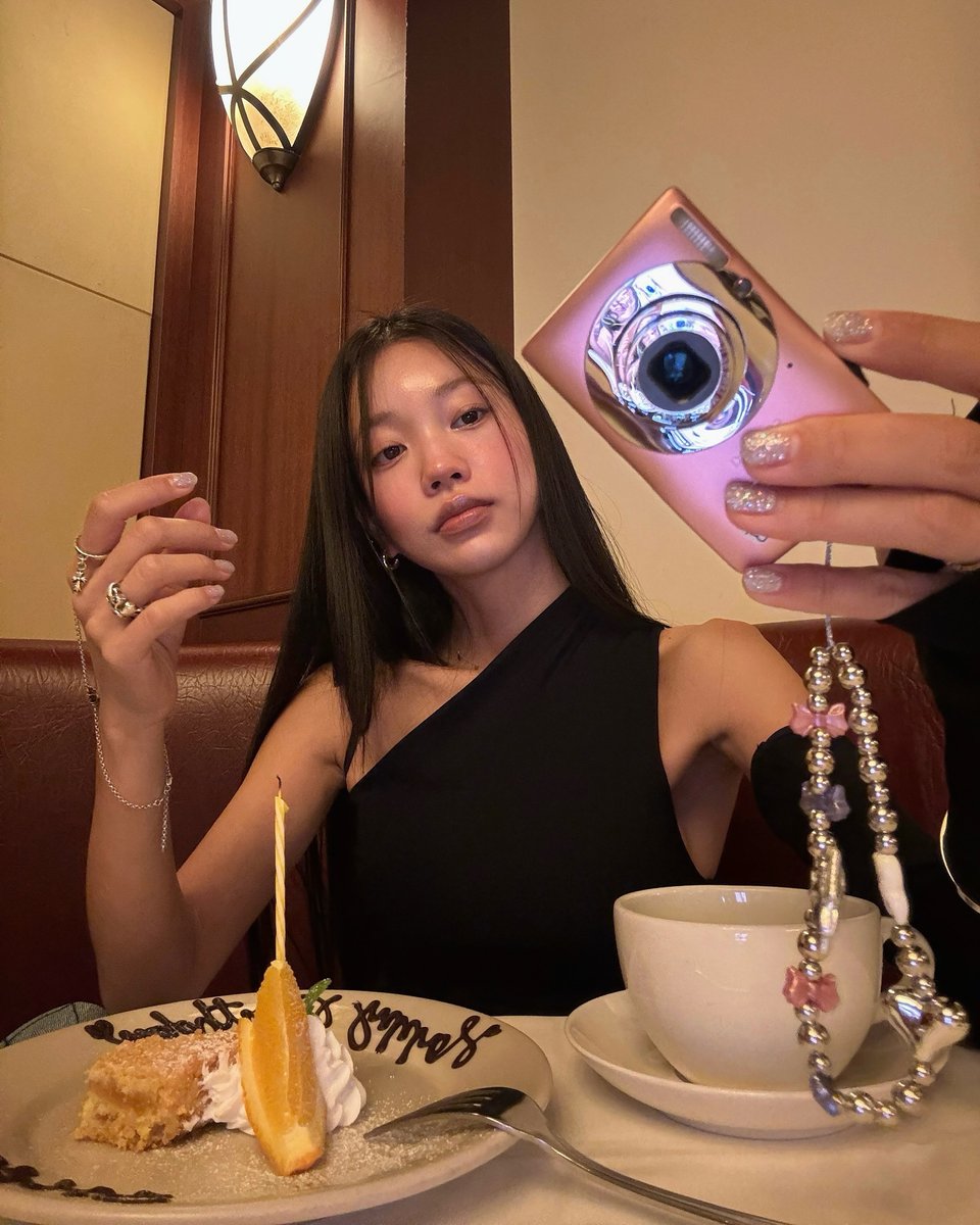 eriikaparra5's tweet photo. 愚痴を聞いてくれて、一緒に笑ってくれる相棒に心から感謝。たまにはこういうのも悪くない。 💖💬
MYib https://t.co/RyNLe4Tm9A
