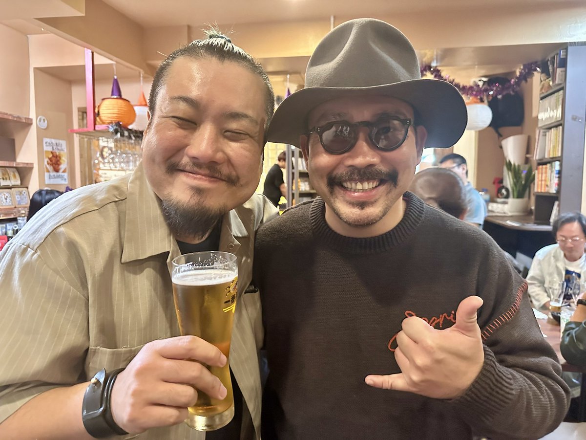Kyohei166311's tweet photo. ベルクでのJACKと私のDUOライブもめちゃ多くの方にお越しいただき感謝です！✨
マニアックなセットアップでインプロでしたが非常に楽しく演奏できました〜😁
素敵なひと時をありがとうございました！！✨

🙏
@winebal_belk 
@ShamisenistJACK 
@MiggyPoGonzalez https://t.co/KF8d4D8lzO