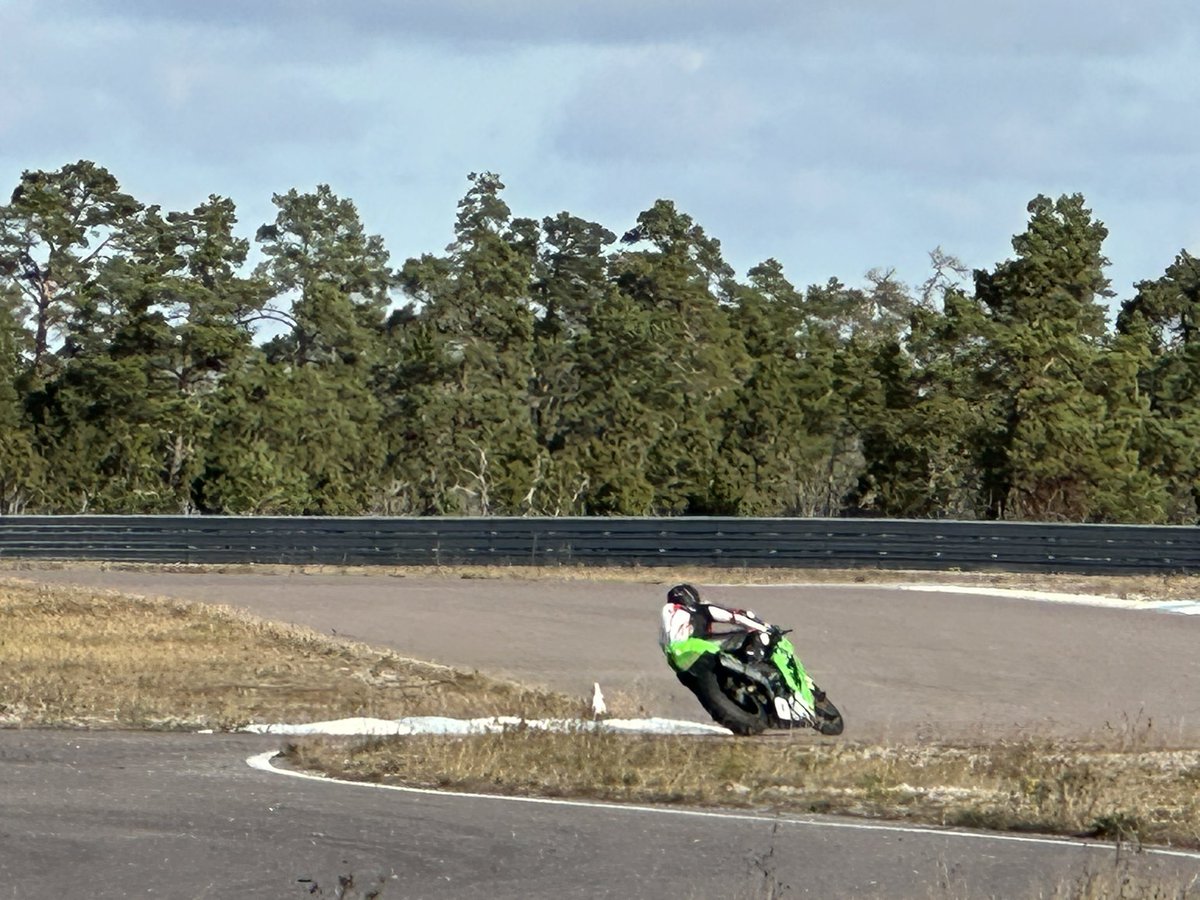 GotlandRing_RTC's tweet photo. Yet another wonderful Sunday @gotlandring_race_circuit 🏍🏎🔆🏁 Want to join us next weekend? GR entire team works hard 24/7, and seeing our customers &amp; friends happy makes it all worth it. Welcome! #gotlandring #racetrack #trackday #gotlandringracecircuit #gotland 💙 https://t.co/wMLYnZuyYP