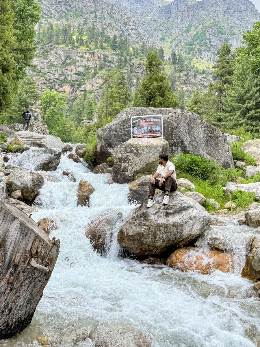 Yoyi_Joy's tweet photo. Nature needs no filter, just a moment. Lost in the sound of Chitkul’s waterfall, where every journey becomes a lasting memory. https://t.co/wmcLX75piw