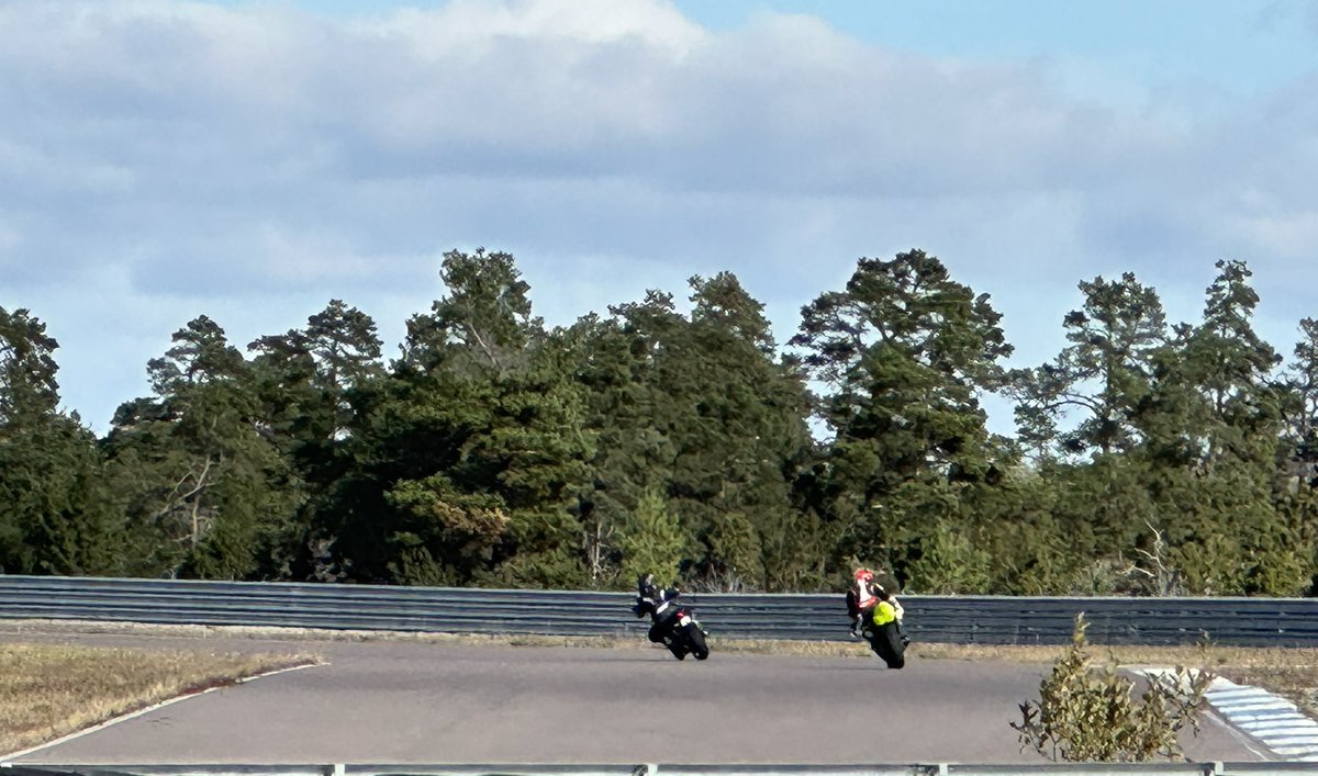 GotlandRing_RTC's tweet photo. Yet another wonderful Sunday @gotlandring_race_circuit 🏍🏎🔆🏁 Want to join us next weekend? GR entire team works hard 24/7, and seeing our customers &amp; friends happy makes it all worth it. Welcome! #gotlandring #racetrack #trackday #gotlandringracecircuit #gotland 💙 https://t.co/tA9nG49iuR