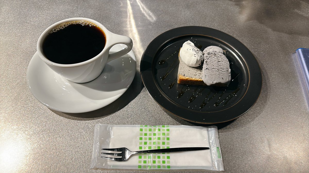 efekoreality's tweet photo. 朝ごはんなう https://t.co/dMKOPV4rja