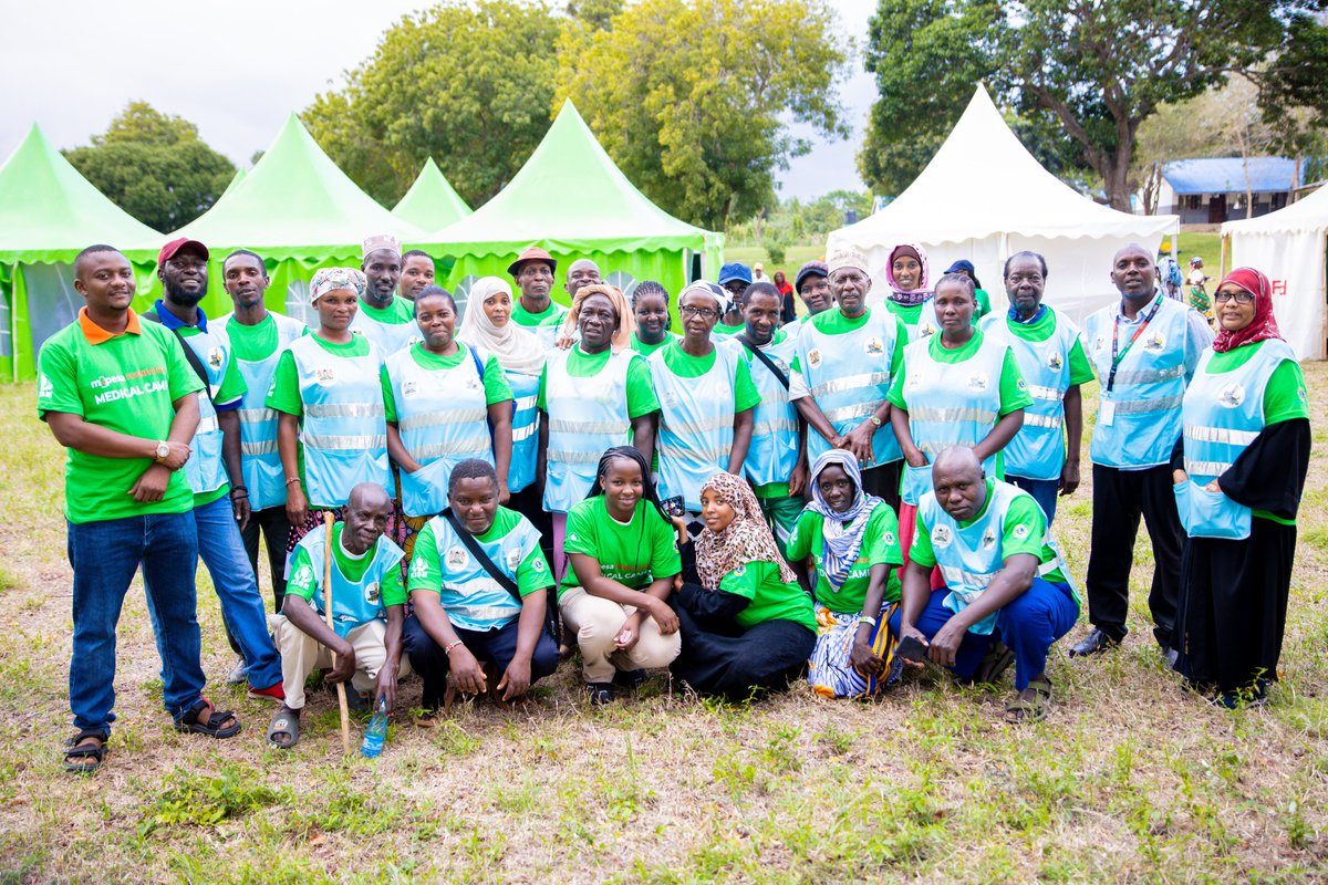 ZuriHealth's tweet photo. Good morning Sunshines ⛅
Welcome to #CustomerServiceWeek
5 days where we focus on the people and the culture behind better service
Because when you take care of your people, you do not need to worry about customers.
#ZuriHealthCares #Telemedicine #DocNear #ChatWithDoc https://t.co/EMSDQKJEQl