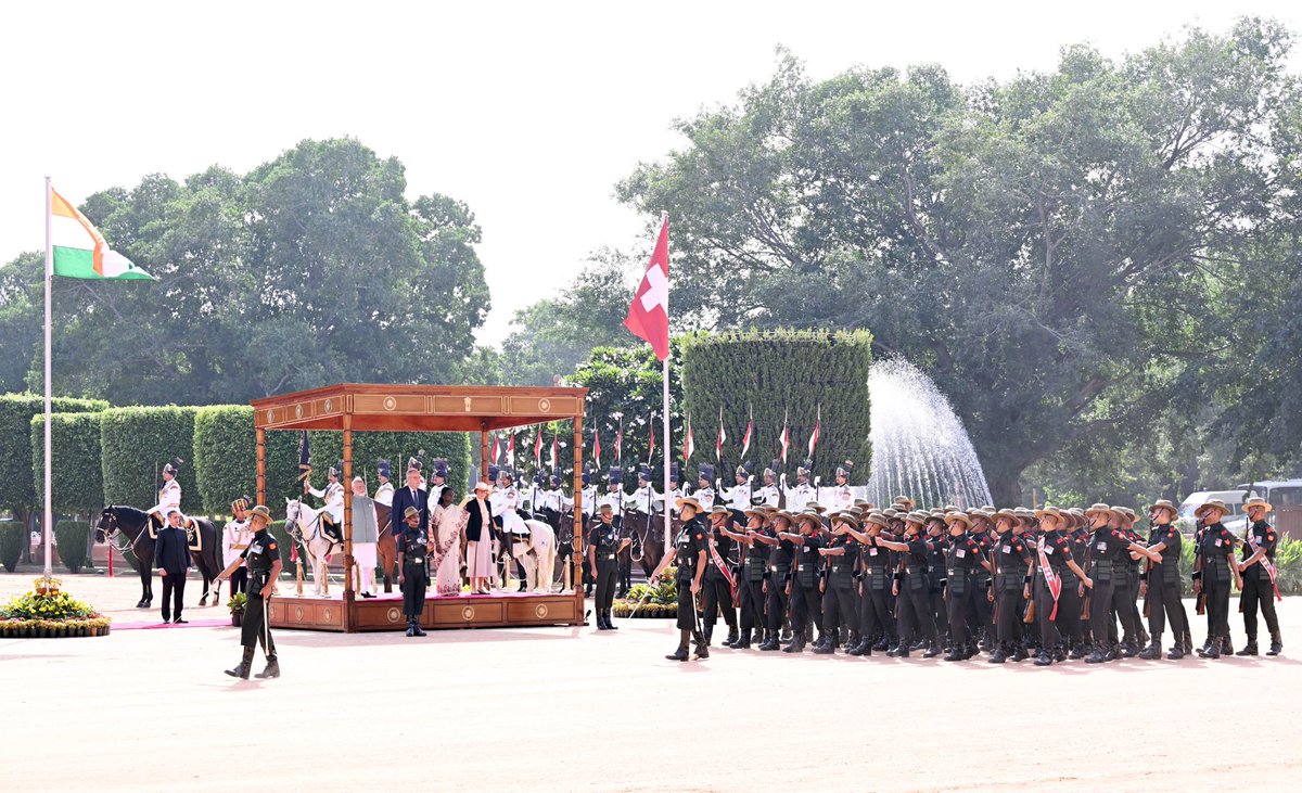 jayantrld's tweet photo. Attended the reception hosted by Hon’ble President of India Smt. Droupadi Murmu ji at @rashtrapatibhvn in honour of H.E. @ParmelinG, President of the Swiss Confederation, in the presence of Hon’ble PM @narendramodi ji.

India and Switzerland share a longstanding partnership rooted in mutual trust and shared values. We remain committed to deepening cooperation across trade, technology, education and skills, and creating new opportunities for our people. 🇮🇳🇨🇭
@MEAIndia