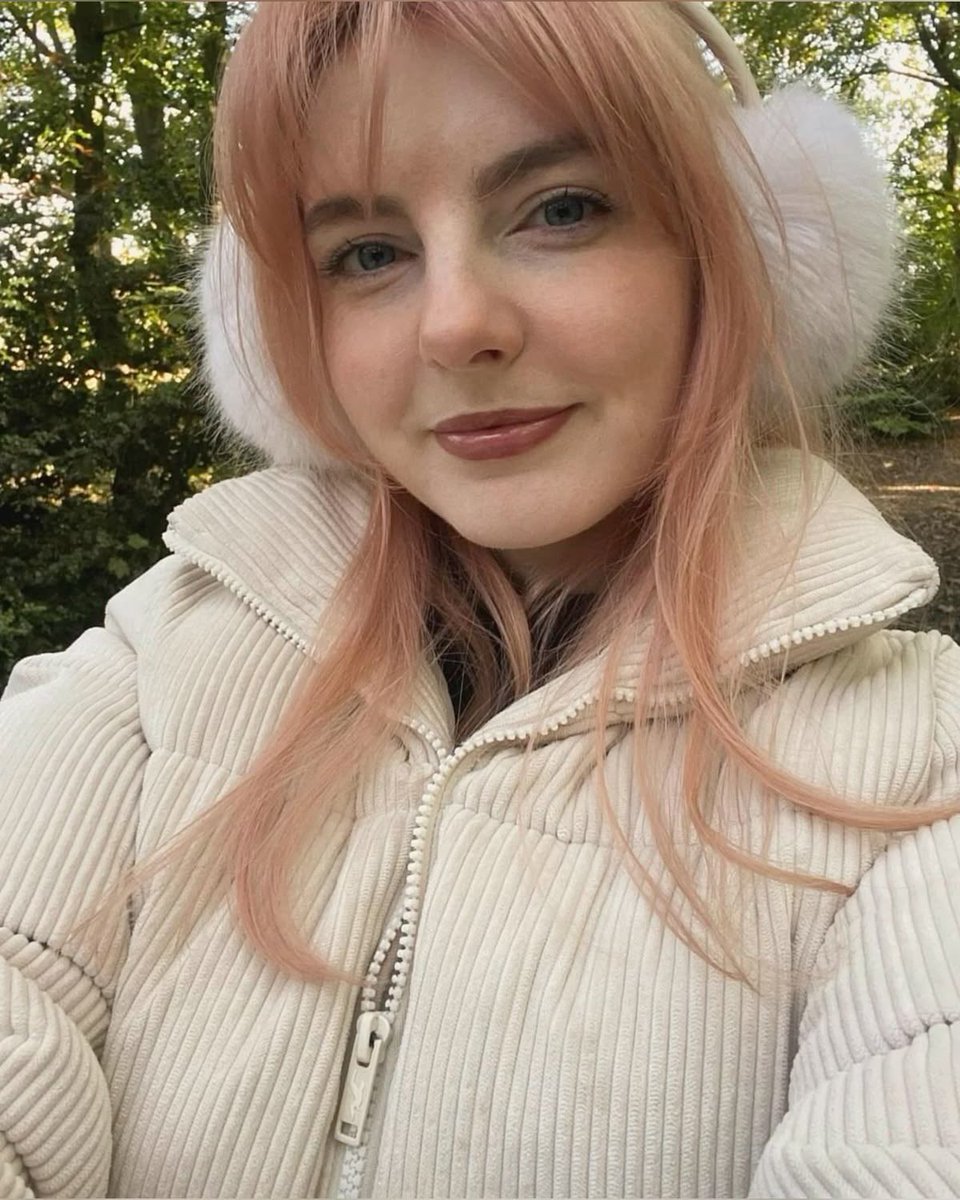 ldshadowcrave's tweet photo. Happy 34th birthday to the legendary LDShadowLady

As one of the pioneers of the Minecraft Youtube industry, she’s appeared in both Minecraft: Story Mode and Minecraft: The Movie. She still rakes millions of viewers to this day and still as prominent as ever. https://t.co/QqvBGB2hGm