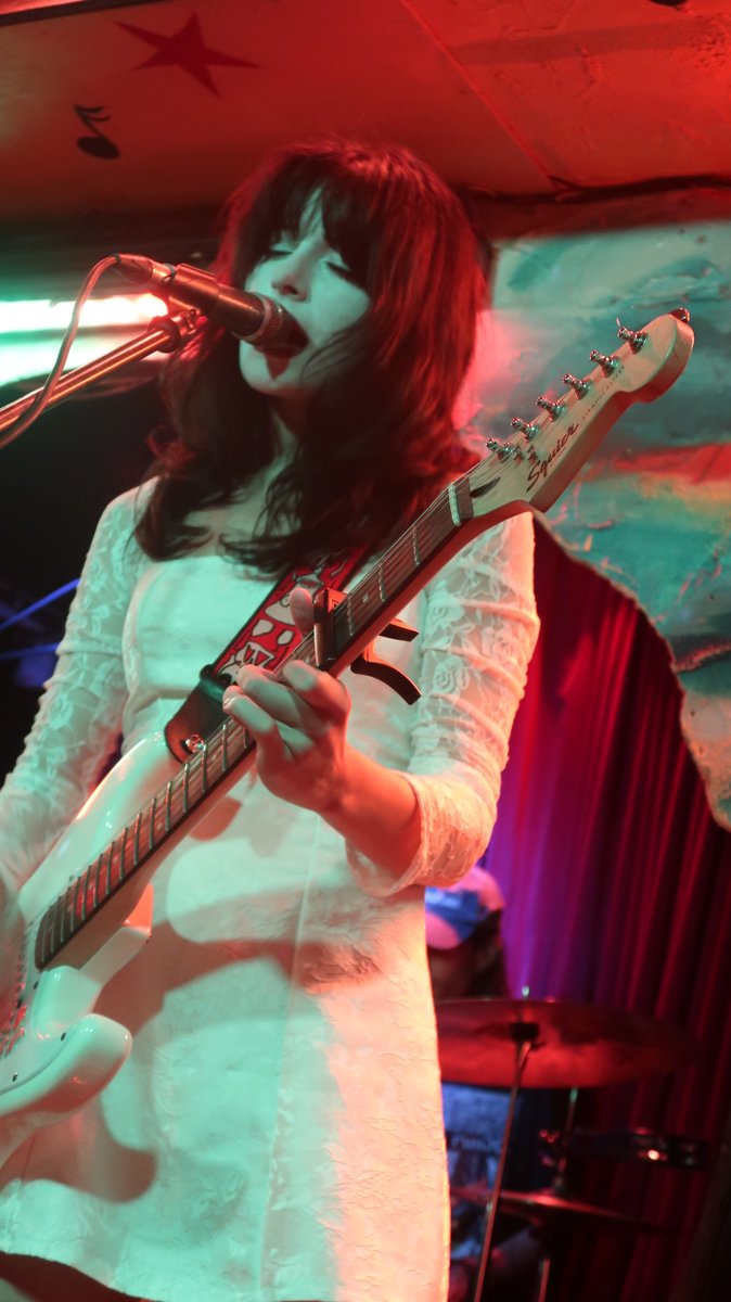 overtimer's tweet photo. Lal Tuna from Bordeaux, debut UK gig. Great to see at the Shacklewell Arms https://t.co/pTzenJec0r