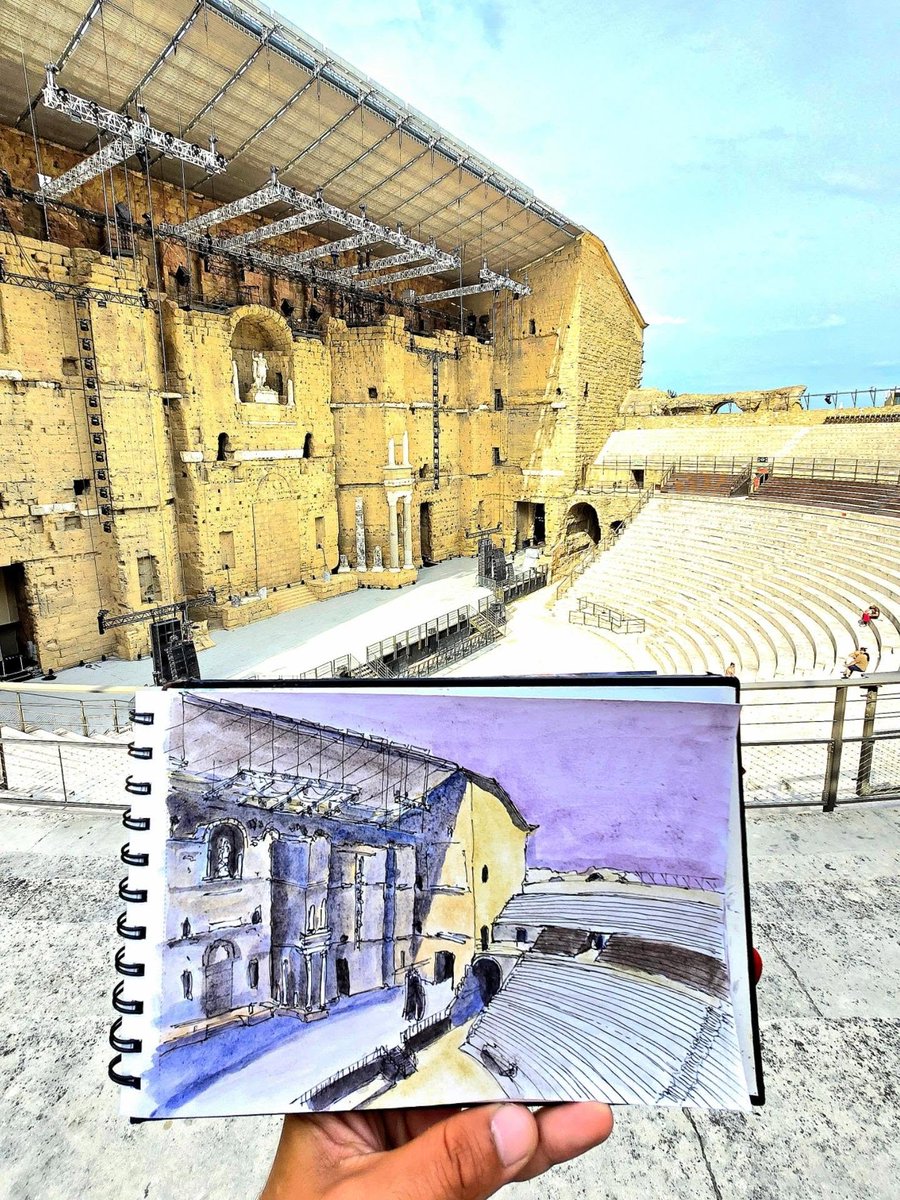 MarOuu1's tweet photo. Orange’s 1st-century Roman amphitheater, a remarkable glimpse into ancient history. https://t.co/FlREBlmdgK