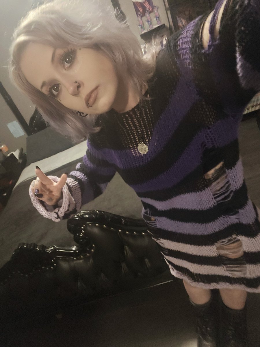 DisPheles's tweet photo. Incorporating more purple into my wardrobe.  It rained at the festival I went to recently so my hair didn't stay straight. https://t.co/zf7efurHqa