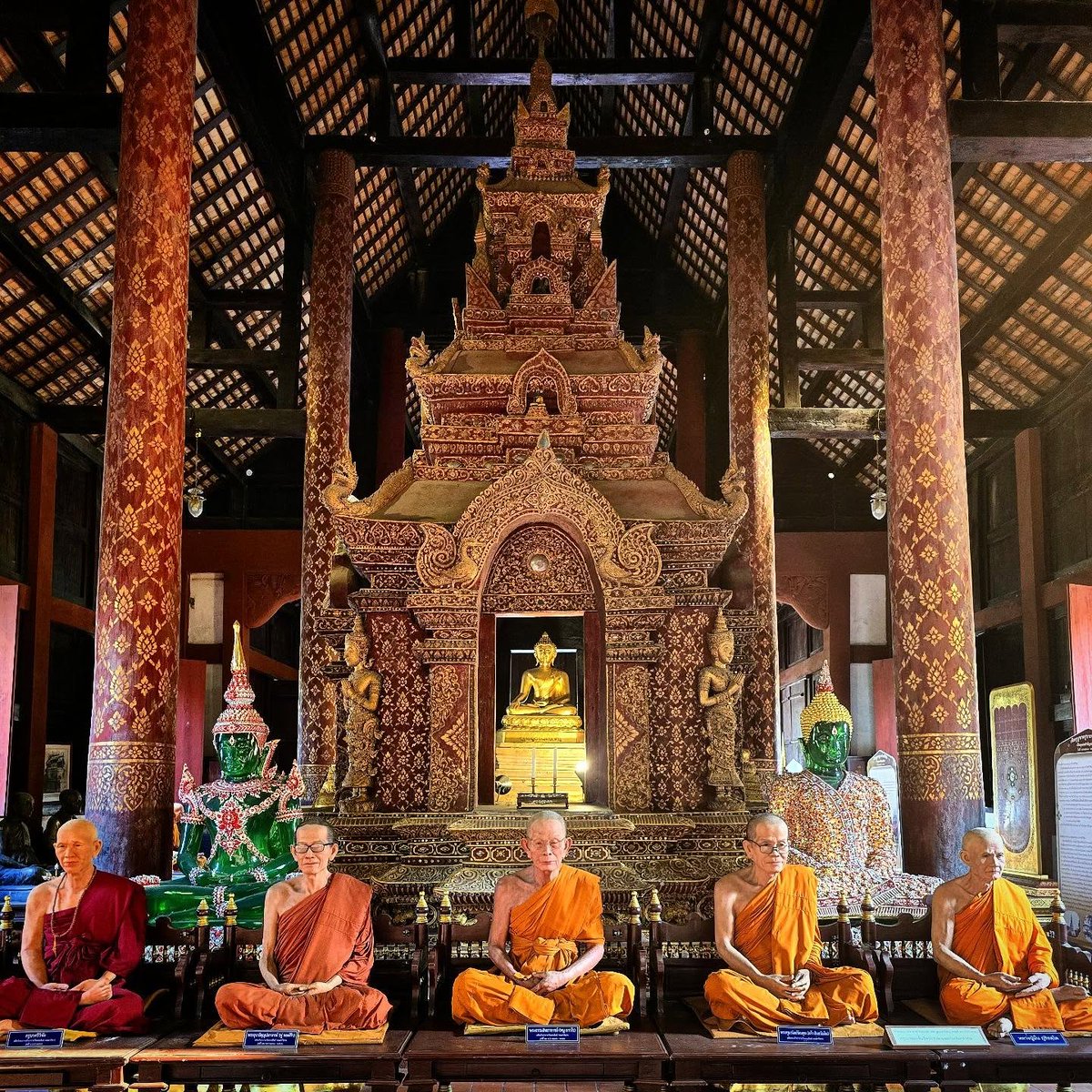 andres_yonatan's tweet photo. Thailand’s temples are breathtaking. One trip is never enough to truly experience their beauty and wonder. https://t.co/Tg3JdacSdf