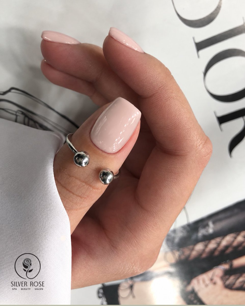 silverrose_bh's tweet photo. ✨ البساطة اللي تخلي إيدج تلمع 💅🏻🤍
لون ناعم، لمعة مرتبة، وأناقة بكل تفصيلة. 😍
Simple. Elegant. Timeless. ✨💅🏻
Your perfect nails are waiting for you
📲 احجزي موعدج الحين وخلي أناقة إيدج تتكلم 🤍

•مواعيد العمل ⏰
من 10 صباحاً إلى 10 مساءً
•العنوان📍
الحد ، البحرين https://t.co/FUFmI6dJGd