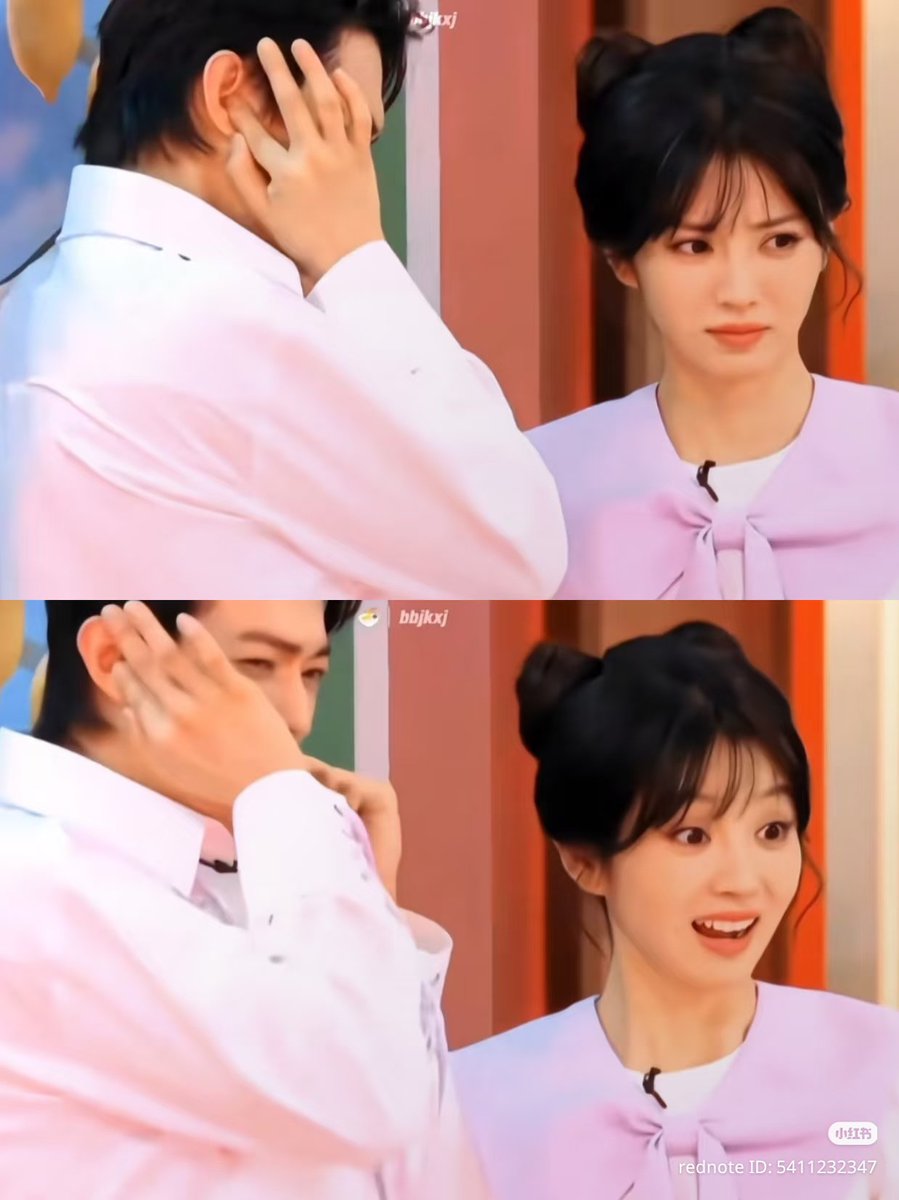 sosoyeah_'s tweet photo. And in Hi6 too. Xiao Tian knew that Xu Kai was scared of loud, startling things like balloons, so she asked him with a concerned look, ‘Are you scared?’ ACKKKKKKKK my hearttttt 🫠

#XuKai
#TianXiWei https://t.co/GRHE7rpTh6