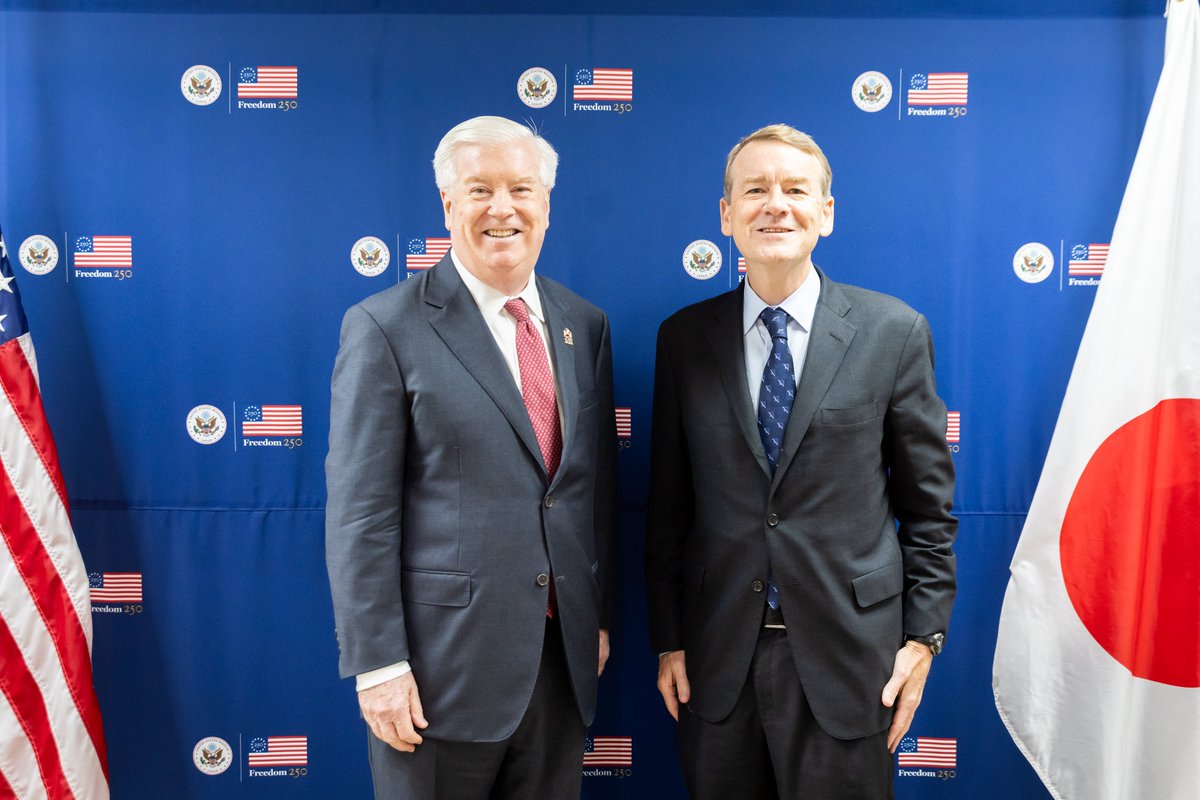 USAmbJapan's tweet photo. 日米同盟の強化に向けた取り組みに、終わりはありません。本日、米���院情報特別委員会のベネット上院議員 @SenatorBennet と会談し、日本が先ごろ創設した「国家情報局」について、また日米同盟の能力を継続的に強化・拡充していく喫緊の必要性について、非常に有意義な意見交換を行いました。@USForcesJapan @ModJapan_jp @ModJapan_en