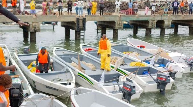 lalettreverte's tweet photo. #GABPECHE : emprises et modèle de gestion défaillant
Lancé en août 2025 pour renforcer la participation des Gabonais à la pêche artisanale et réduire la dépendance aux importations de poisson, Gab-Pêche devait constituer l’un des projets...
https://t.co/C8OwyHDsKy https://t.co/aOQV1Dy98M