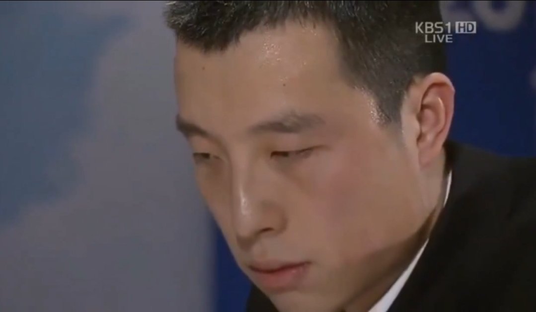 briek78's tweet photo. 뒤돌아서 

你这个嚣张的家伙..(이 건방진 새끼가..)

라고 작게 중얼 거리실듯 https://t.co/jkZFLTcSYc