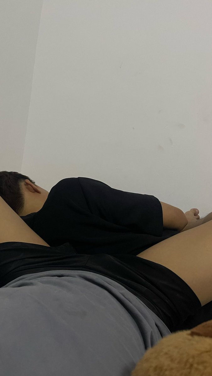 WaiKyawPhyo2007's tweet photo. Massage request ဖွင့်ထားတယ်ဗျ စကားလာပြောလို့ရပါတယ် 🥰🥰🥰

https://t.co/w2MggHukmo https://t.co/0K8QCVi0Wr