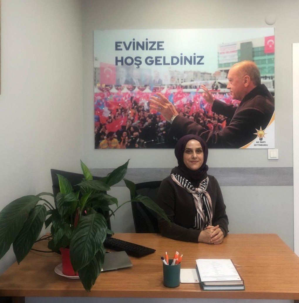Akkadinzburnu's tweet photo. Bugün İlçe Başkanlığımız da Yönetim Kurulu Üyemiz Naciye Sezgin nöbetçidir. 

Nöbet Saatimiz:
⏰ 11.00-16.00 

✍Soru, görüş ve önerileriniz için İlçe  Başkanlığımızı ziyaret edebilir.
☎️ (0212) 416 30 86 'yı arayabilirsiniz. https://t.co/ygz46vBfaW