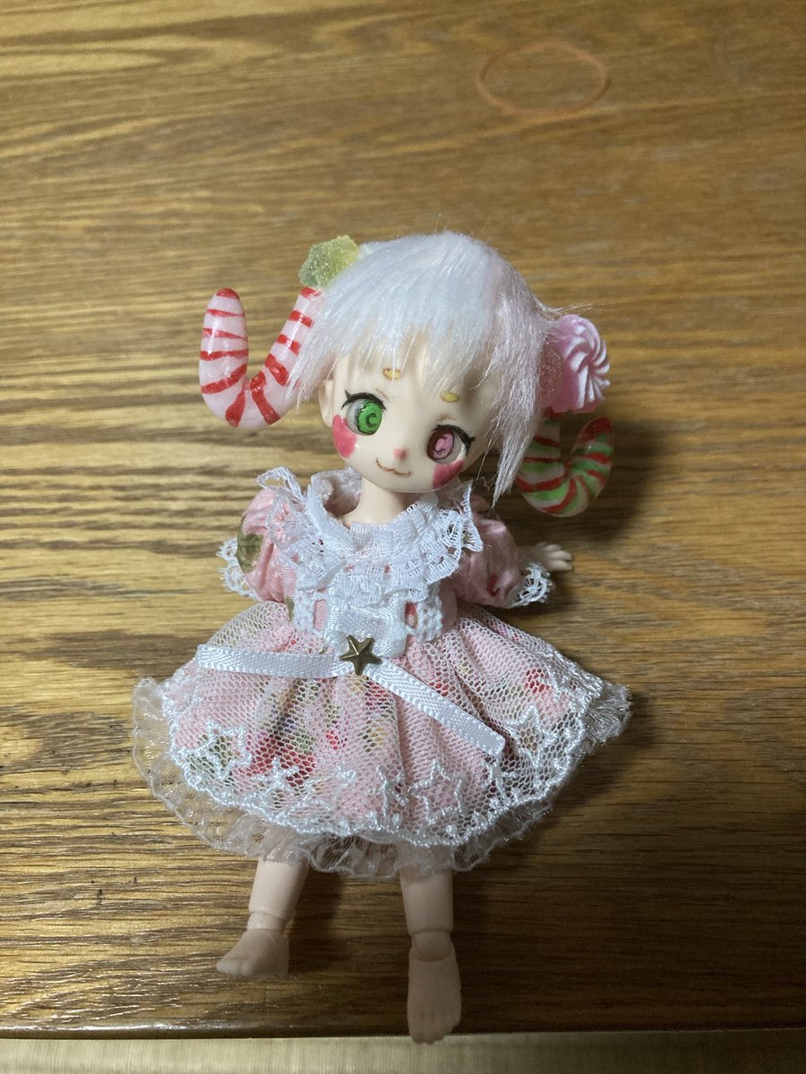 madderhtf's tweet photo. オリキャラキャンディちゃん完成〜
オリジナルの服がダサいのでこのまま市販品でしばらくいてもらう…いい素材があったらオリジナルの服作りたい https://t.co/9Yvb4S5o7P