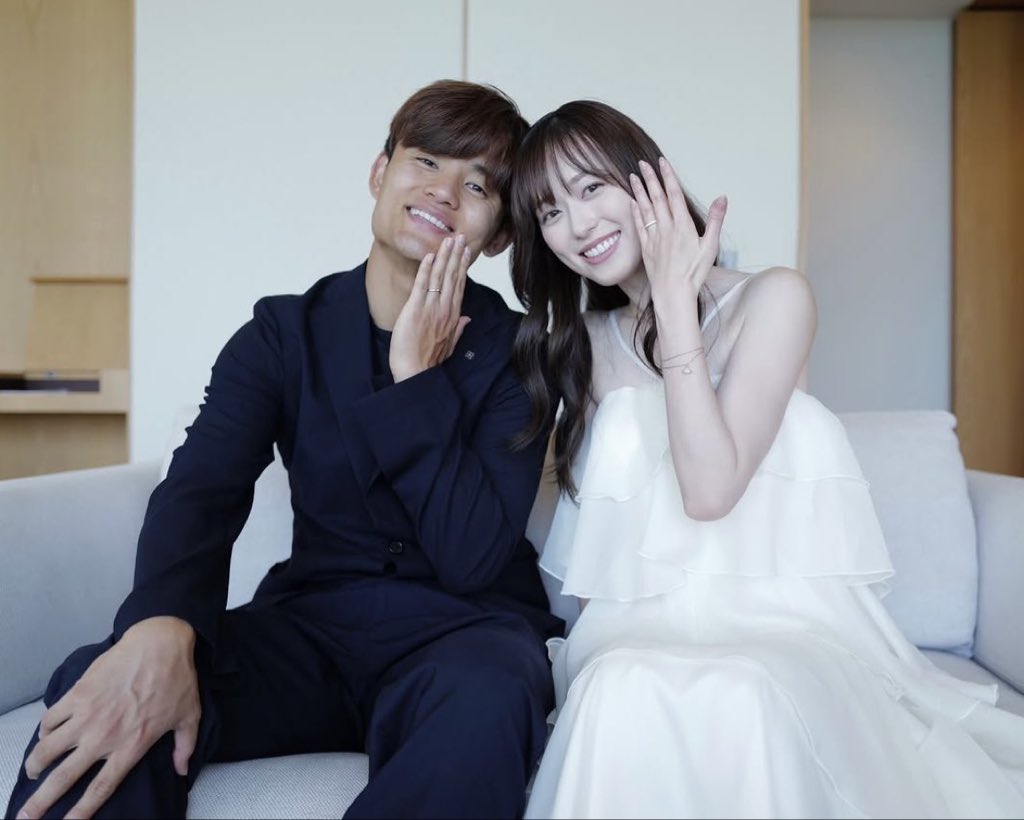 reinaa694's tweet photo. くぼたけと結婚した福原遥ちゃんの美容法調べてみた、やっぱ美人ってこういうことよね
これなら頭皮ケアも顔のむくみケアもできるから、今日から使います https://t.co/981cO2z2NF