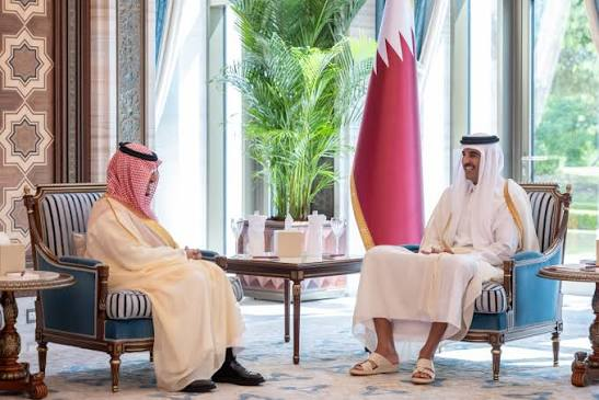 shearkhalefa's tweet photo. تسلّم حضرة صاحب السمو الشيخ تميم بن حمد آل ثاني أمير البلاد رسالة ��طية من خادم الحرمين الشريفين الملك سلمان بن عبدالعزيز آل سعود، تضمنت دعوة سموه للمشاركة في القمة الثانية بين مجلس التعاون والاتحاد الأوروبي، التي تستضيفها المملكة خلال أكتوبر الجاري. https://t.co/9yCkYKrLxI