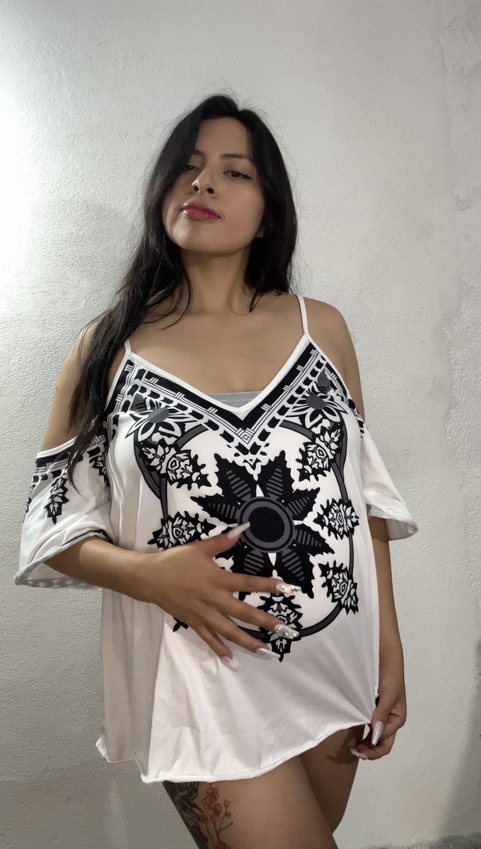 GoddesssKar's tweet photo. Your everyday fantasy is here... you open your wallet without hesitation https://t.co/xf9vl3XEZA