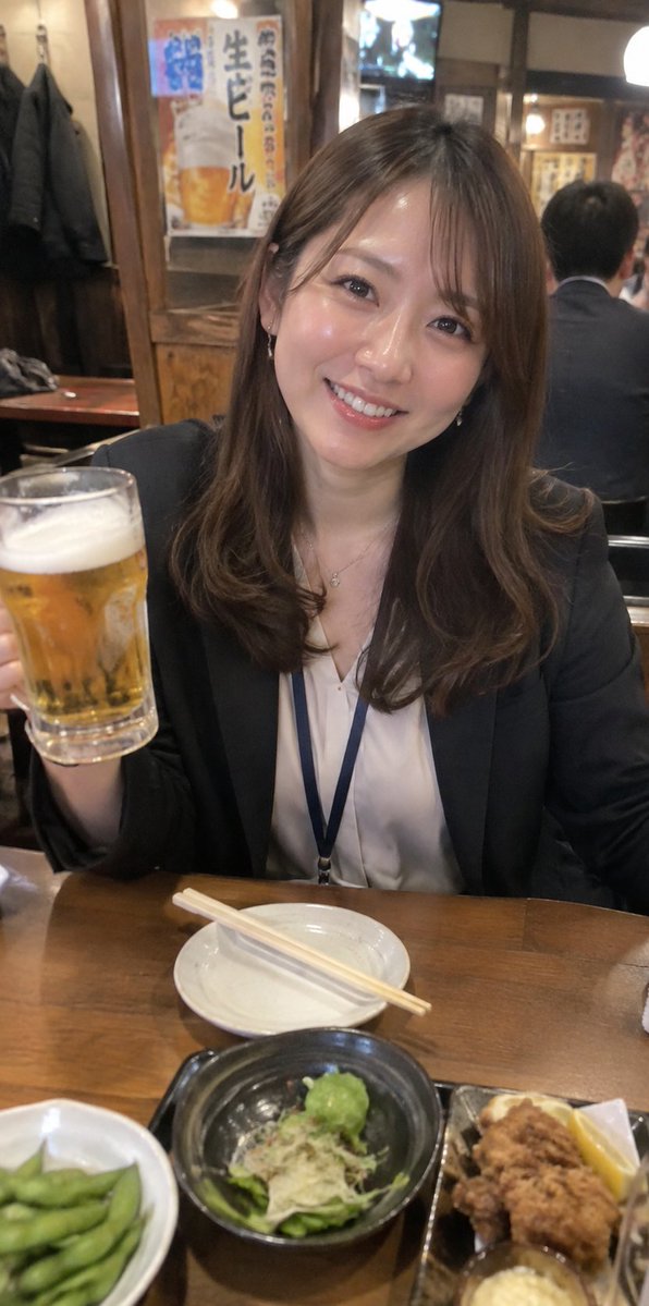 sorehastory's tweet photo. いつも飲みに行くなら？

新人　　　　　　　　　　　ベテラン https://t.co/B1pCcgRXg9