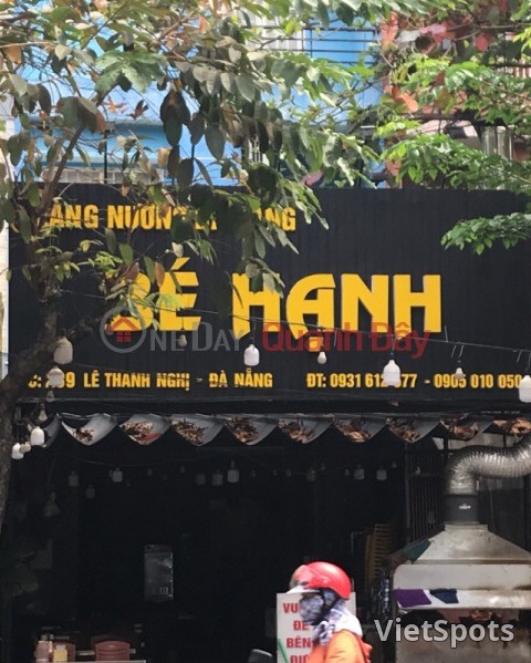 alexchin86's tweet photo. Làng Nướng Bé Hạnh on Lê Thanh Nghị serves charcoal-grilled pork, skewers and seafood with fresh greens, rice paper and house fish sauce. Smoky, local, affordable, and perfect for a DIY roll. Open daily 11:00–22:00. https://t.co/Zk4JeTzCdF