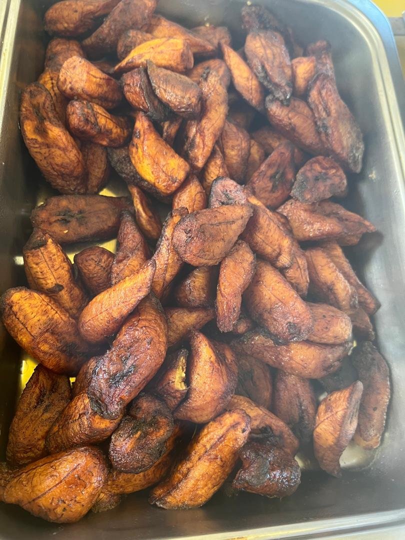 mba_oven's tweet photo. MBA Waakye available at 56 Nii Nortei Nyanchi Street Accra, Dzorwulu every Monday to Friday from 7am to 2pm.

Place your order NOW!

Call 0538861044.

#Waakye #Chicken #Fish #Egg #Meat #Sausage #Wele #Spaghetti #Gari #Salad #Leaves #Plantain #Shito #Stew https://t.co/NWXfA3rcVh