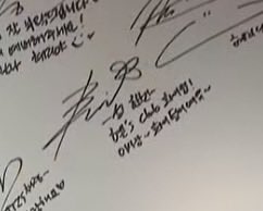 Kimyshb's tweet photo. 혤스클럽에 싸인 남기고 온 거 기엽다 ㅋㅅㅋ

- 성 한빈 -
혤‘s club 화이팅!
이사장~ 화이팅이여유~ https://t.co/mcRzxYlYed