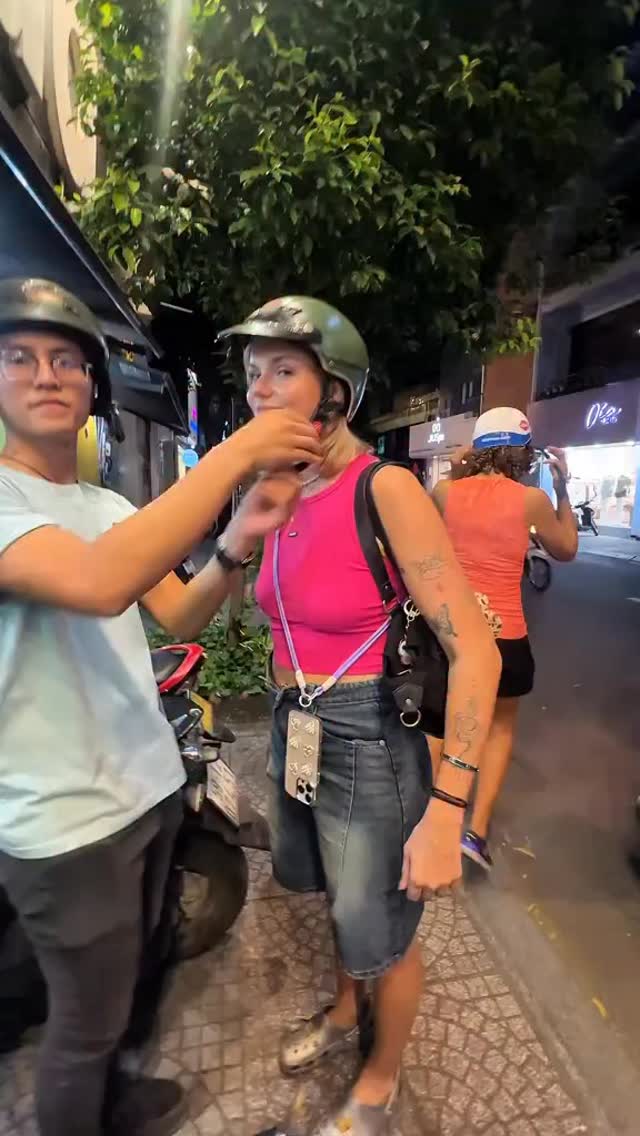 JanainaSensata's tweet photo. Food tour in Ho Chi Minh City: From sizzling street stalls to hidden local gems, Saigon is a paradise for food lovers. Bold flavors, affordable prices, and endless choices make every bite a taste of this vibrant city. https://t.co/cb9qQCiCus