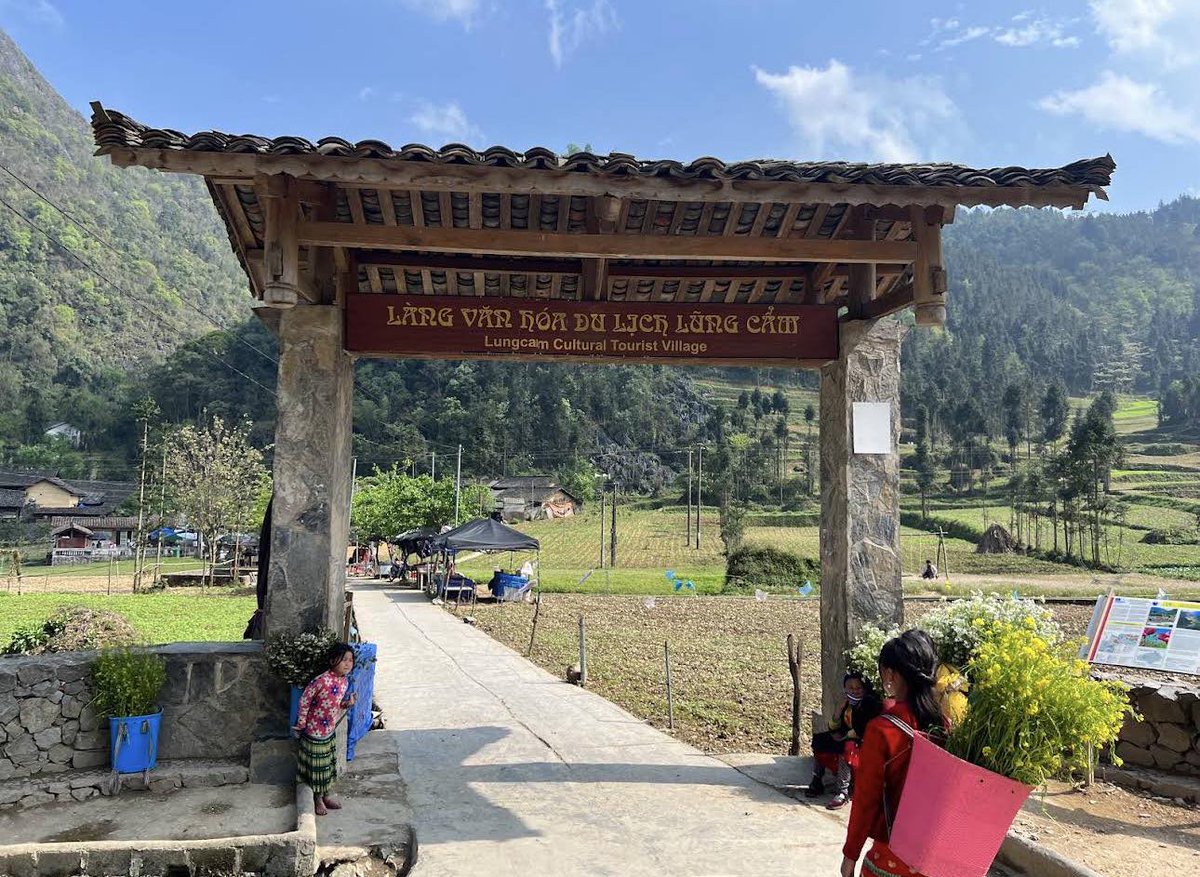 lucaslpms's tweet photo. Motorbike or trekking in Ha Giang? Both offer a different kind of adventure. Ride dramatic passes and winding roads, or slow down through villages and mountain paths. Would you rather see more or experience it deeper? https://t.co/wcN4xMtB7g
