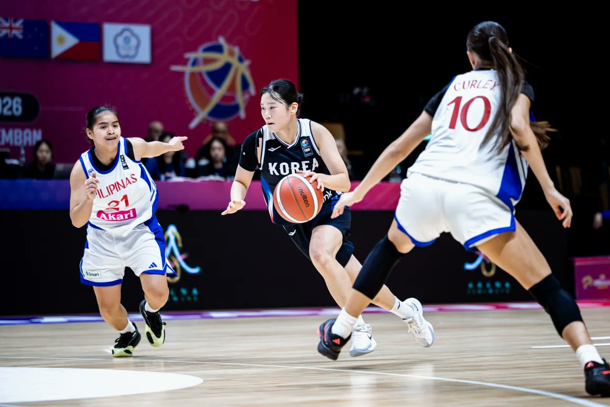 t_wkbl's tweet photo. 𝗙𝗜𝗕𝗔 𝗨𝟭𝟴 𝗔𝗦𝗜𝗔 𝗖𝗨𝗣 𝗪𝗢𝗠𝗘𝗡

🏀대한민국 86-70 필리핀🏀

임연서- 30득점 6어시스트 3스틸
이소희- 25득점(3점슛 4개) 7리바운드
조희원- 14득점 3리바운드 

📅다음 경기
10월 6일 12시 30분 vs 호주 

*사진출처=FIBA

#wkbl #fibau18asiacup #u18아시아컵 https://t.co/ncnR8hWdet
