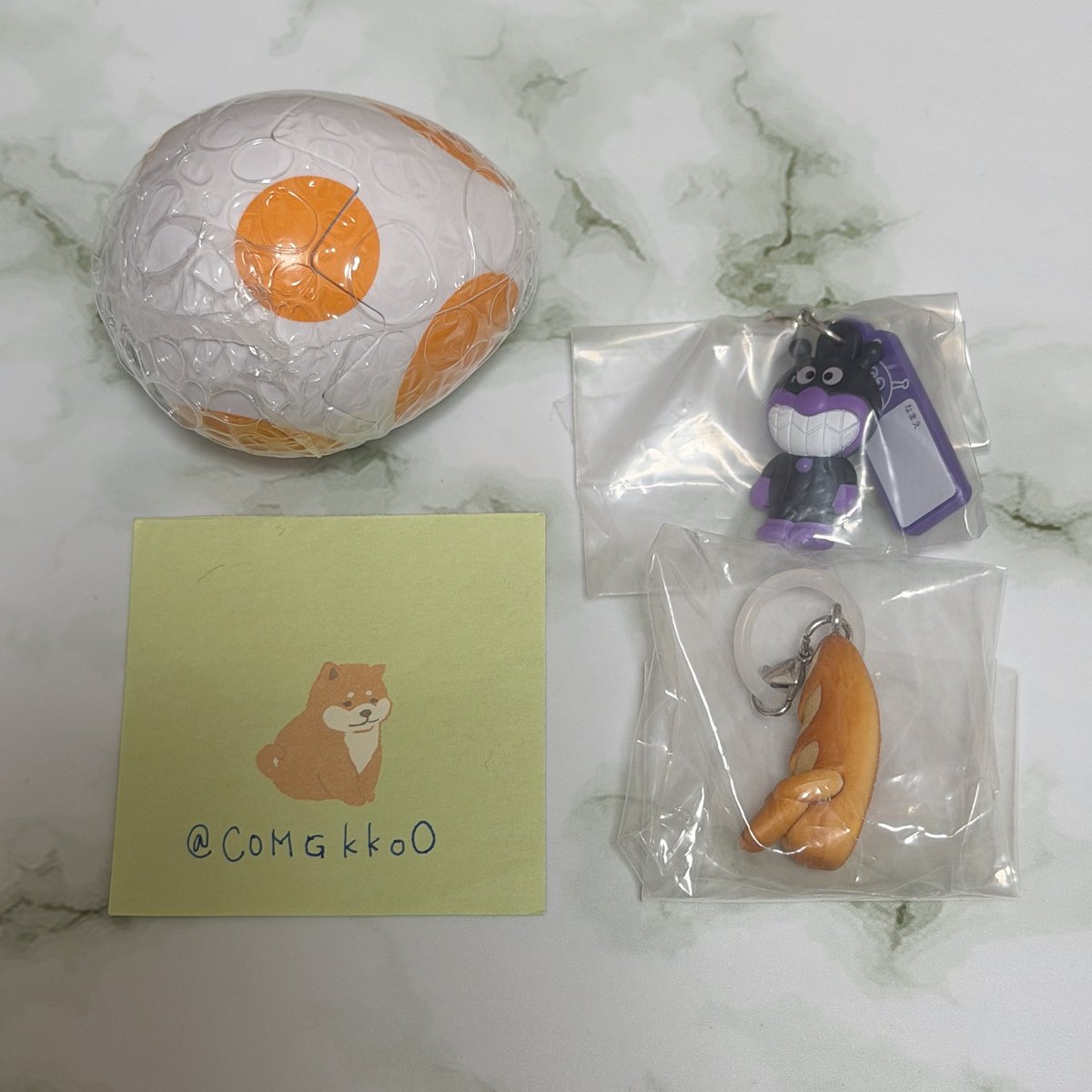 COMGkkoO's tweet photo. @aoyama_s_t_ma 検索より失礼します。
画像の3点お譲り可能です。ヨッシー1000円(店舗買取額参考にしてます)、他300円での買取は可能でしょうか？+送料の郵送希望です。ご検討よろしくお願いします。 https://t.co/5yAPUqtxU8