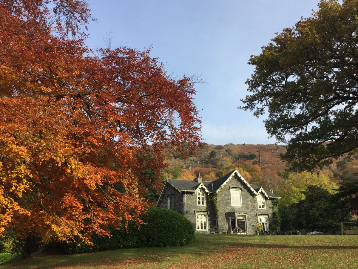 GoodHotelGuide's tweet photo. @Hazel_Bank is a relaxing country house hotel that's for adults only (no children under the age of 16). The retreat is all about quiet luxury with welcoming touches such as sherry and home-made biscuits waiting for you in your room.

https://t.co/HgFSs6H9ow

#GoodHotelGuide https://t.co/pI0GIkmnaX